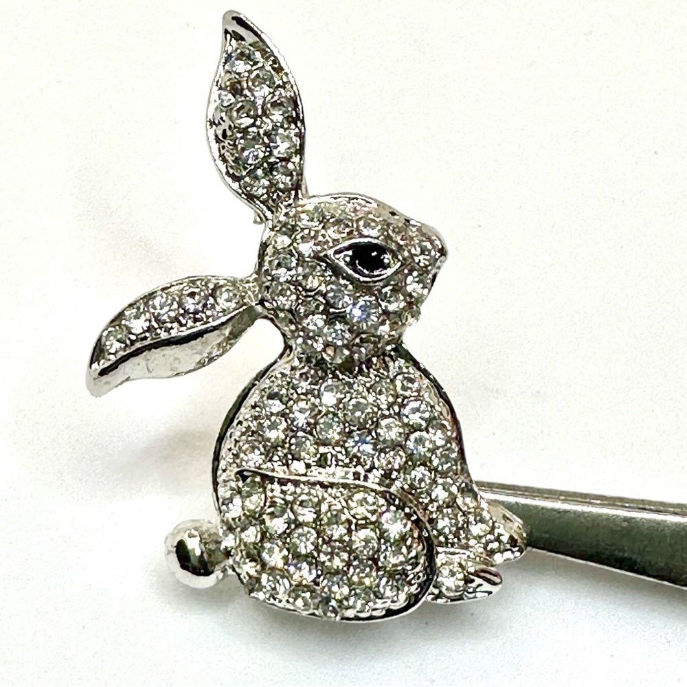 NWOT - Sparkling Silver Rabbit Brooch